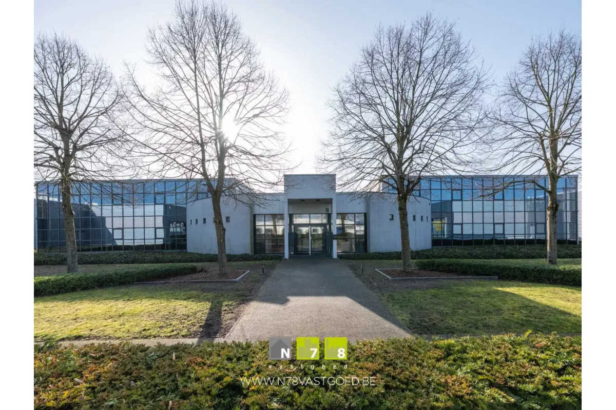 Handelszaak te  huur in Opglabbeek 3660 420.00€ 0 slaapkamers 25.00m² - Zoekertje 1199