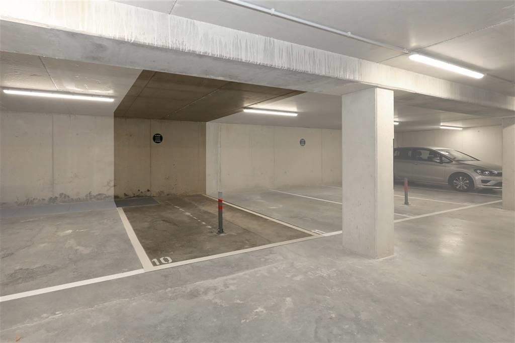 Parking te  koop in Hoeselt 3730 15000.00€  slaapkamers m² - Zoekertje 1361848