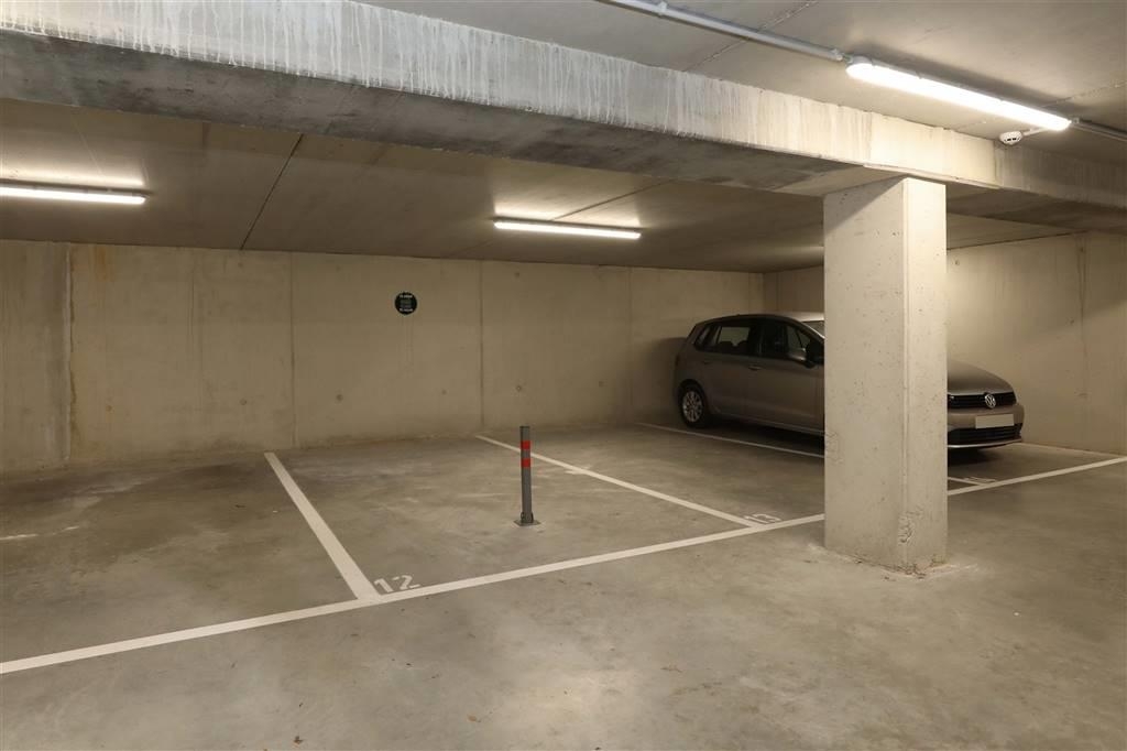 Parking te  koop in Hoeselt 3730 15000.00€  slaapkamers m² - Zoekertje 1361847