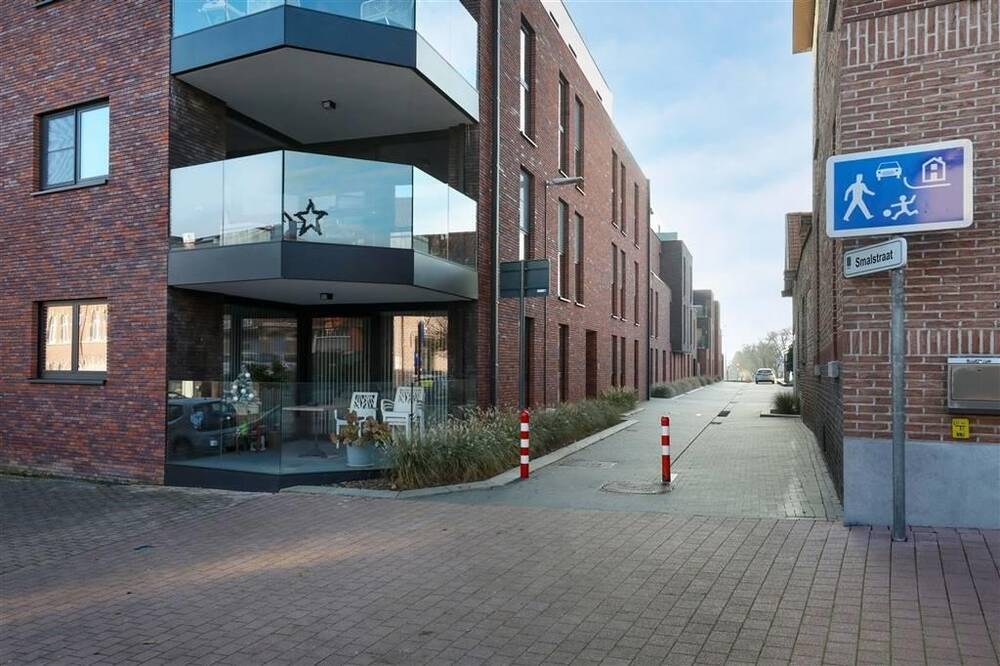 Parking te  koop in Hoeselt 3730 15000.00€  slaapkamers m² - Zoekertje 1361842