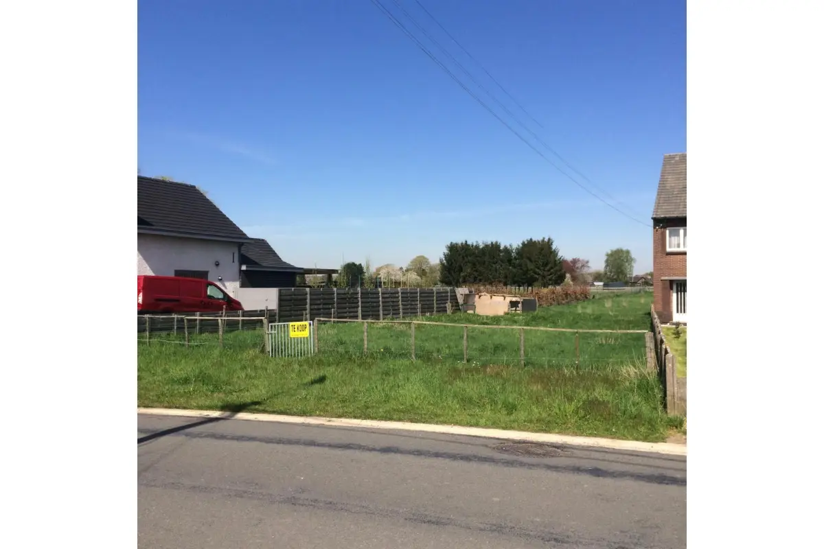 Grond te  koop in Dilsen-Stokkem 3650 99500.00€  slaapkamers m² - Zoekertje 10146