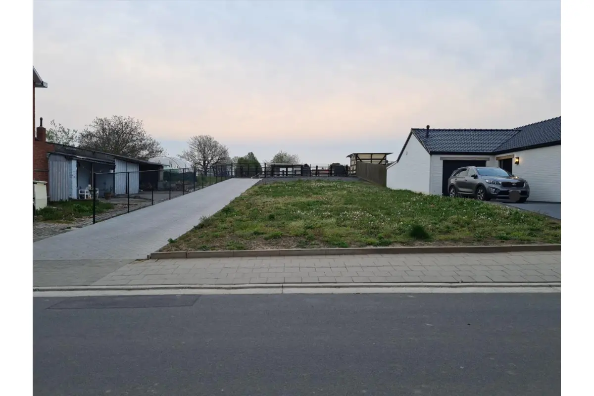 Grond te  koop in Aalst 3800 108000.00€  slaapkamers m² - Zoekertje 11152