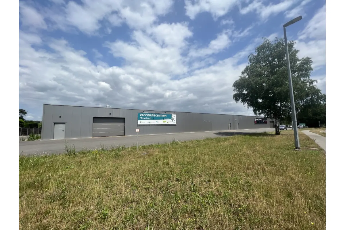 Handelszaak te  huur in Dilsen-Stokkem 3650 3300.00€  slaapkamers 1000.00m² - Zoekertje 13835