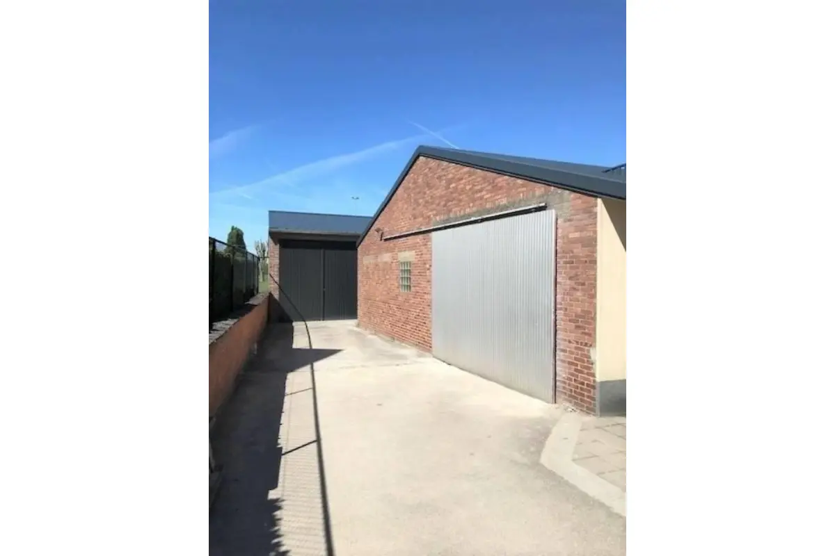 Handelszaak te  huur in Sint-Truiden 3800 950.00€  slaapkamers 102.00m² - Zoekertje 14144