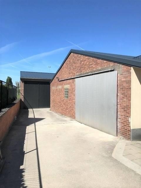 Parking & garage te  huur in Sint-Truiden 3800 950.00€  slaapkamers m² - Zoekertje 14145