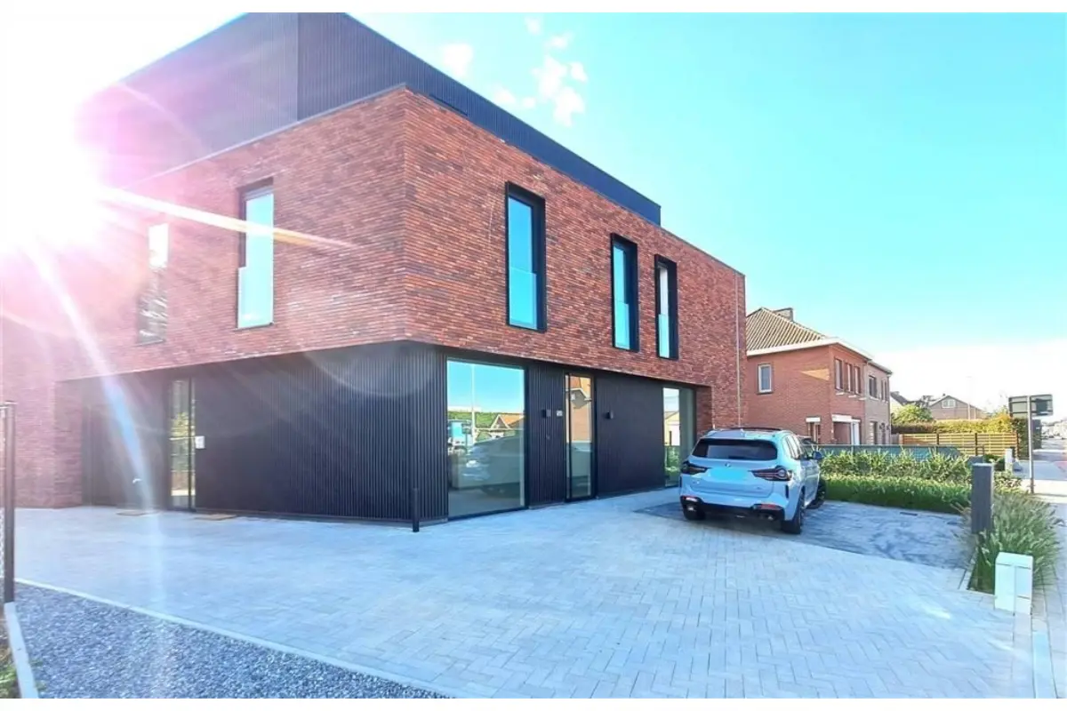 Handelszaak te  huur in Hoeselt 3730 850.00€  slaapkamers 58.00m² - Zoekertje 16595