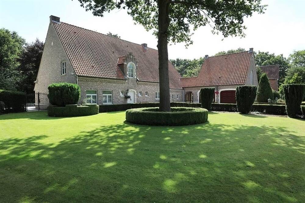 Huis te  koop in Overpelt 3900 724000.00€ 4 slaapkamers 460.00m² - Zoekertje 1346240