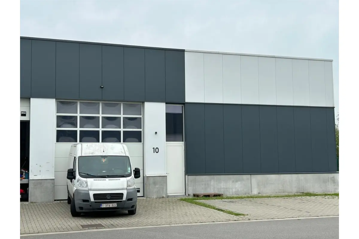 Handelszaak te  koop in Houthalen-Helchteren 3530 239085.00€  slaapkamers m² - Zoekertje 18398