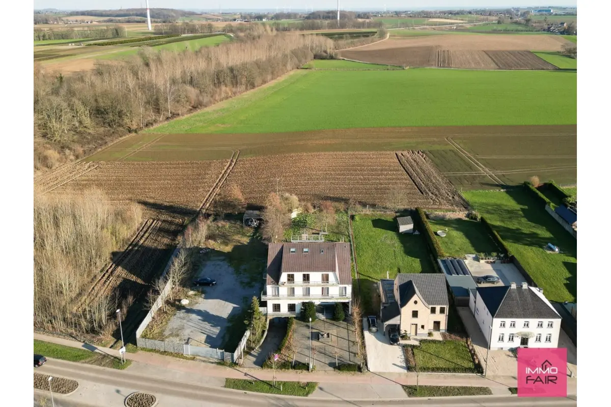 Handelszaak te  koop in Tongeren 3700 0.00€  slaapkamers 750.00m² - Zoekertje 20704