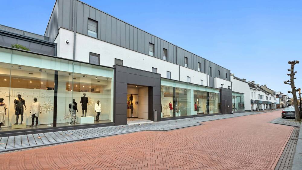 Handelszaak te  koop in Maasmechelen 3630 0.00€  slaapkamers 1390.00m² - Zoekertje 31036