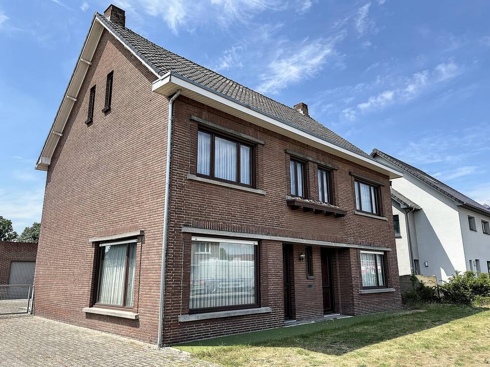 Huis te  koop in Molenbeersel 3640 340000.00€ 5 slaapkamers m² - Zoekertje 1377393