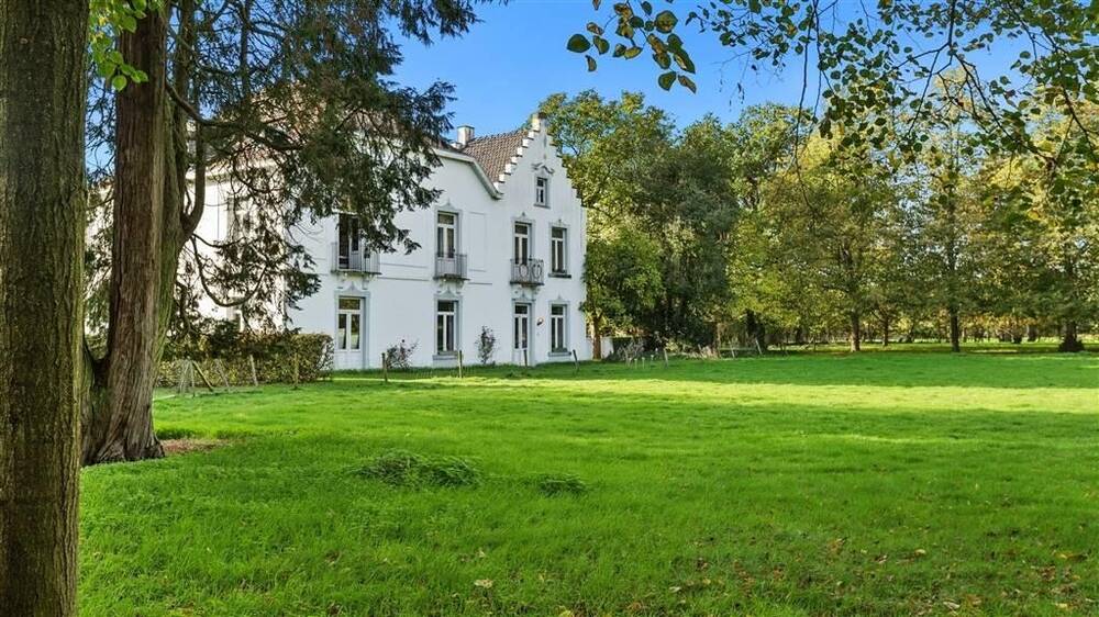 Huis te  koop in Bocholt 3950 1250000.00€ 7 slaapkamers 844.00m² - Zoekertje 1295762