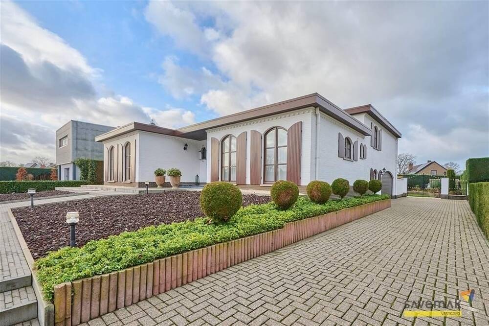Villa te  koop in Leopoldsburg 3970 427000.00€ 4 slaapkamers 260.00m² - Zoekertje 1308204
