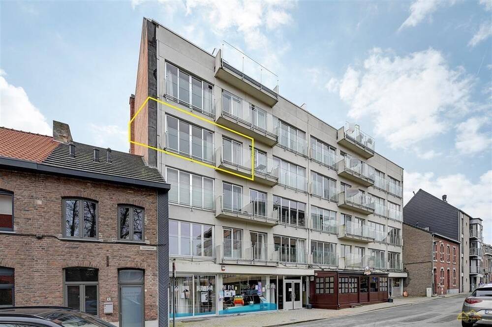 Appartement te  koop in Sint-Truiden 3800 175000.00€ 2 slaapkamers 75.00m² - Zoekertje 1311561