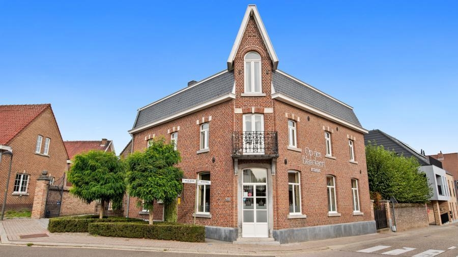 Huis te  koop in Bilzen 3740 0.00€ 6 slaapkamers m² - Zoekertje 1331575