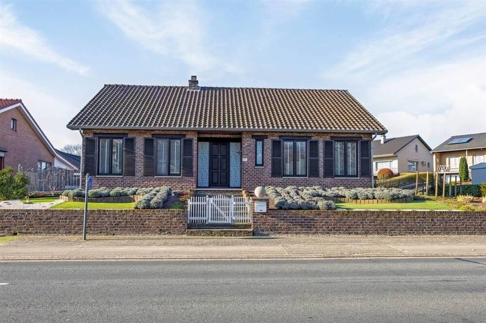 Huis te  koop in Opoeteren 3680 295000.00€ 3 slaapkamers 161.00m² - Zoekertje 1341137