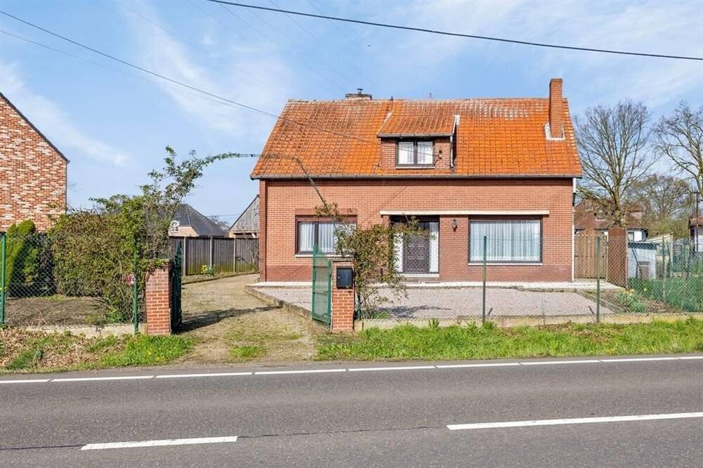 Huis te  koop in Neeroeteren 3680 215000.00€ 4 slaapkamers 217.00m² - Zoekertje 1342293