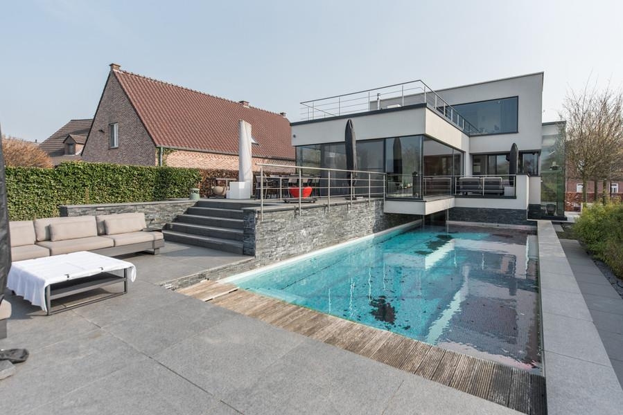 Villa te  koop in Bilzen 3740 998000.00€ 2 slaapkamers 355.00m² - Zoekertje 1342799