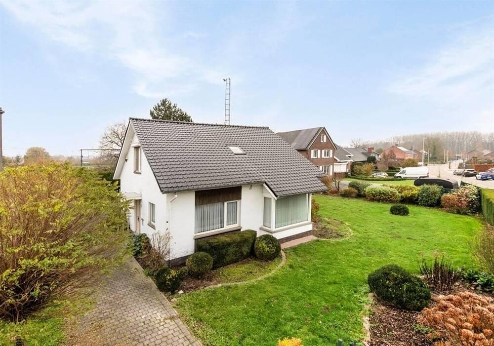 Huis te  koop in Hoeselt 3730 240000.00€ 2 slaapkamers 145.00m² - Zoekertje 1344747