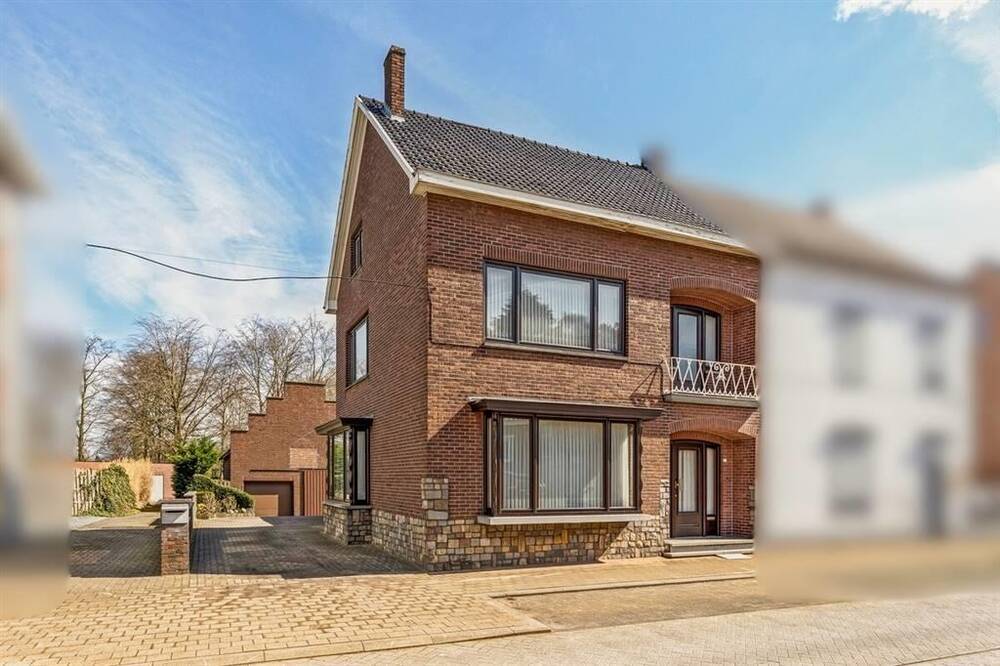 Huis te  koop in Neeroeteren 3680 279000.00€ 3 slaapkamers 192.00m² - Zoekertje 1347950