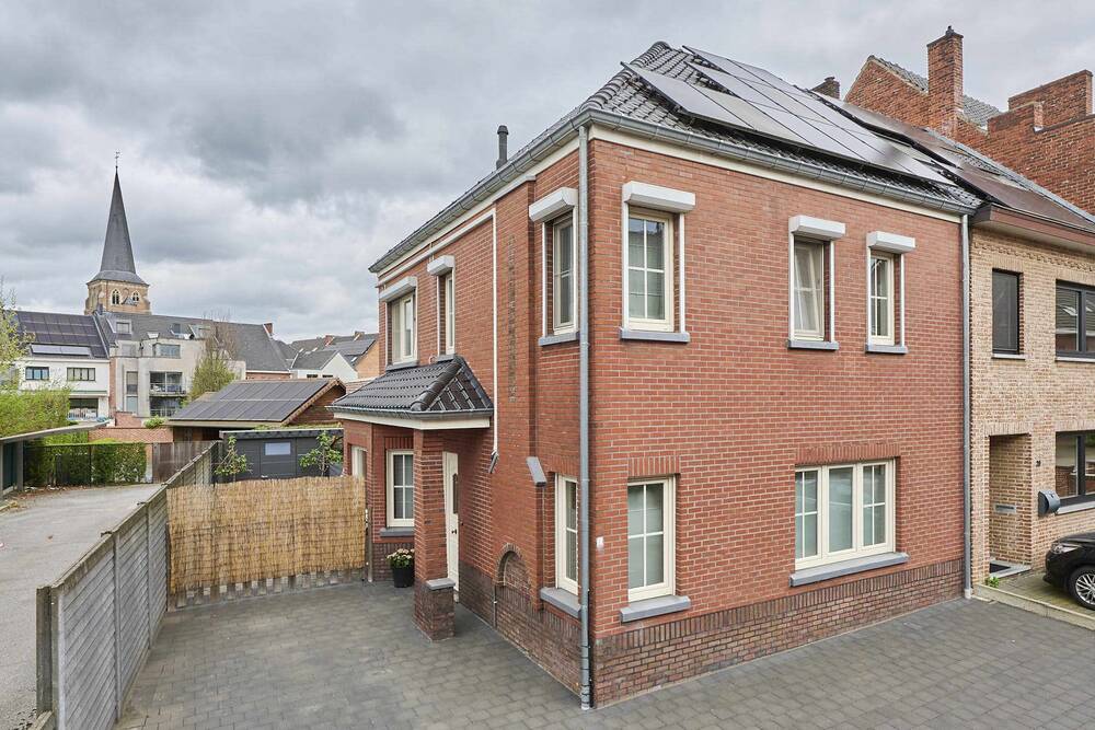 Huis te  koop in Diepenbeek 3590 399000.00€ 2 slaapkamers m² - Zoekertje 1359975