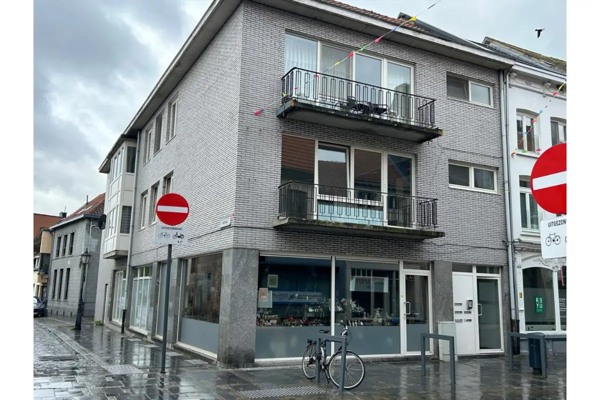 Huis te  koop in Maaseik 3680 645000.00€  slaapkamers 618.00m² - Zoekertje 51461