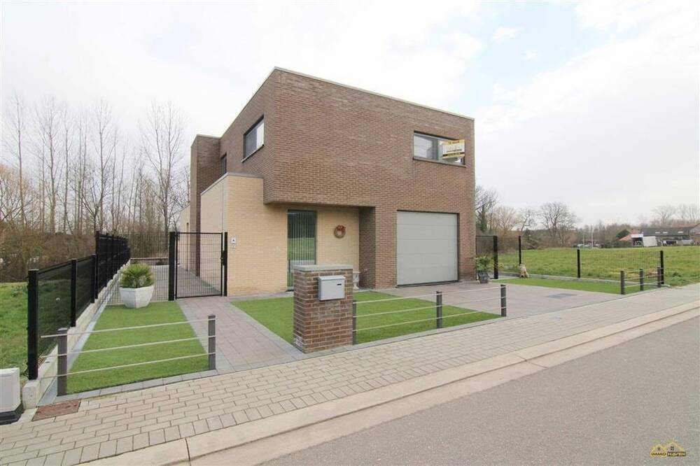 Huis te  huur in Mechelen-Bovelingen 3870 1150.00€ 3 slaapkamers 212.00m² - Zoekertje 1380309
