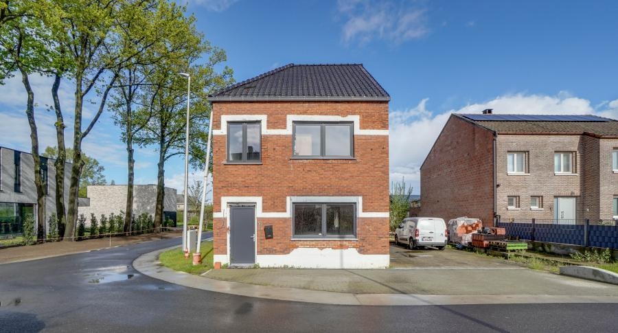 Huis te  koop in Kuringen 3511 259000.00€ 6 slaapkamers 170.00m² - Zoekertje 1389731