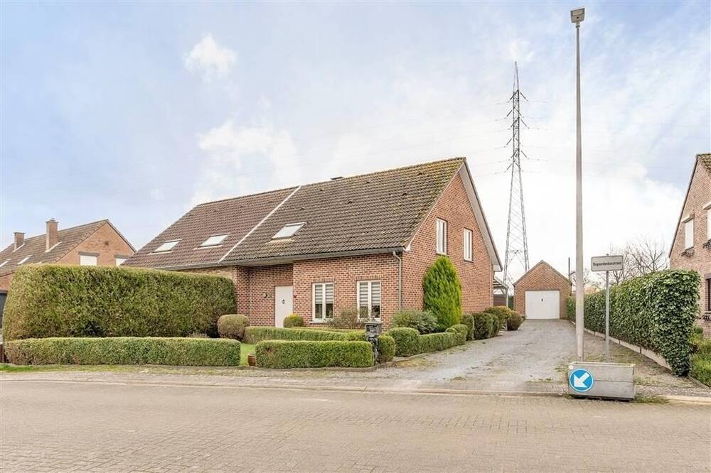 Huis te  koop in Sint-Truiden 3800 345000.00€ 3 slaapkamers 122.00m² - Zoekertje 1390999