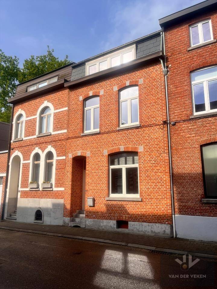 Huis te  huur in Hasselt 3500 1250.00€ 3 slaapkamers 154.00m² - Zoekertje 1395511