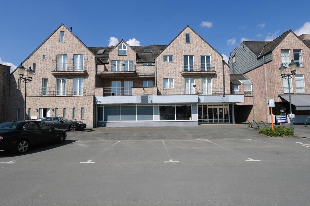 Handelszaak te huur in Maasmechelen 3630 0.00€ slaapkamers 925.00m² - Zoekertje 75854