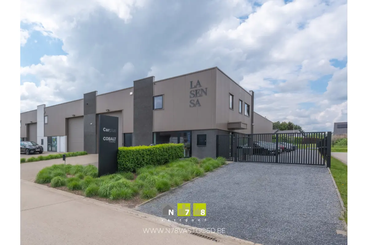 Handelszaak te  koop in Dilsen-Stokkem 3650 970000.00€  slaapkamers 851.00m² - Zoekertje 80297