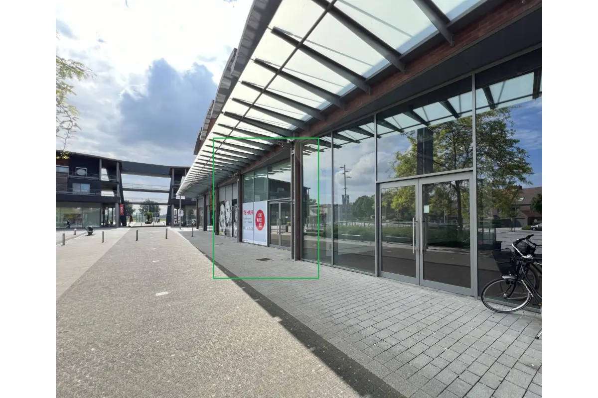 Handelszaak te  huur in Maaseik 3680 1037.00€  slaapkamers 122.00m² - Zoekertje 118731