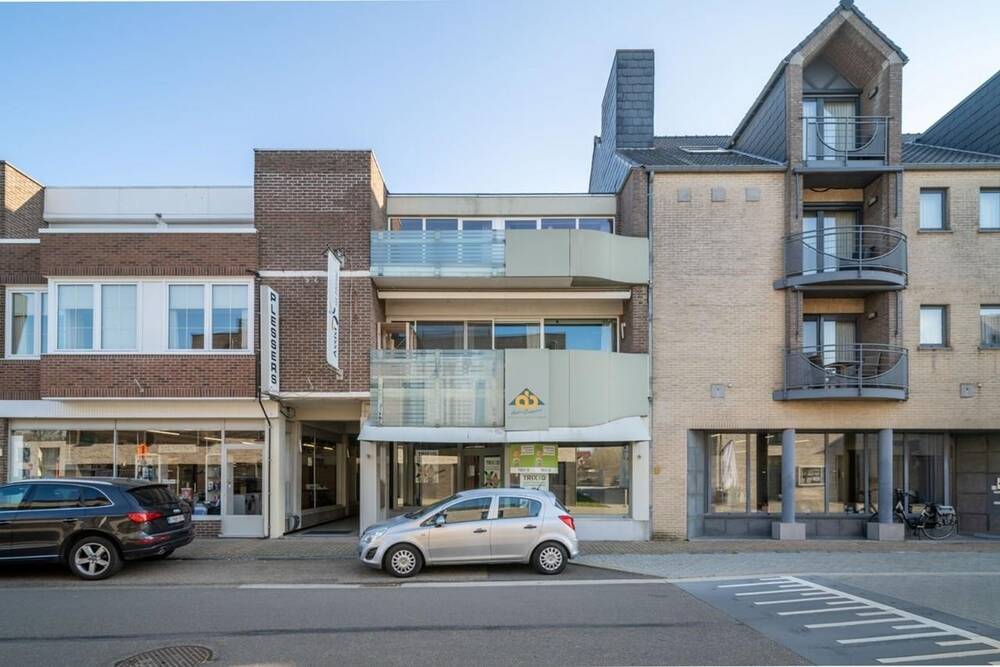 Handelszaak te  koop in Neeroeteren 3680 199000.00€  slaapkamers m² - Zoekertje 167892