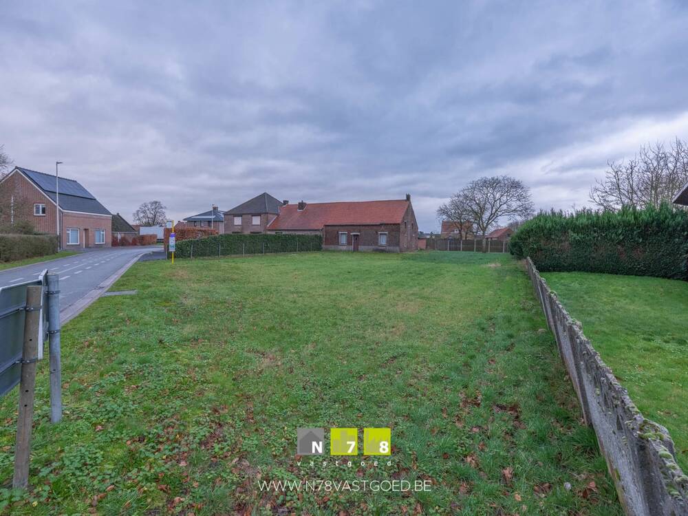 Grond te  koop in Kinrooi 3640 149000.00€  slaapkamers m² - Zoekertje 181237