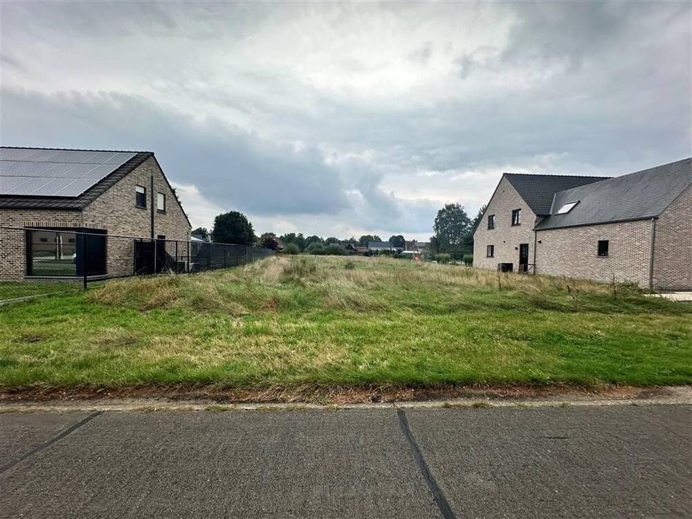 Grond te koop in Beringen 3580 140000.00€ slaapkamers m² - Zoekertje 220358