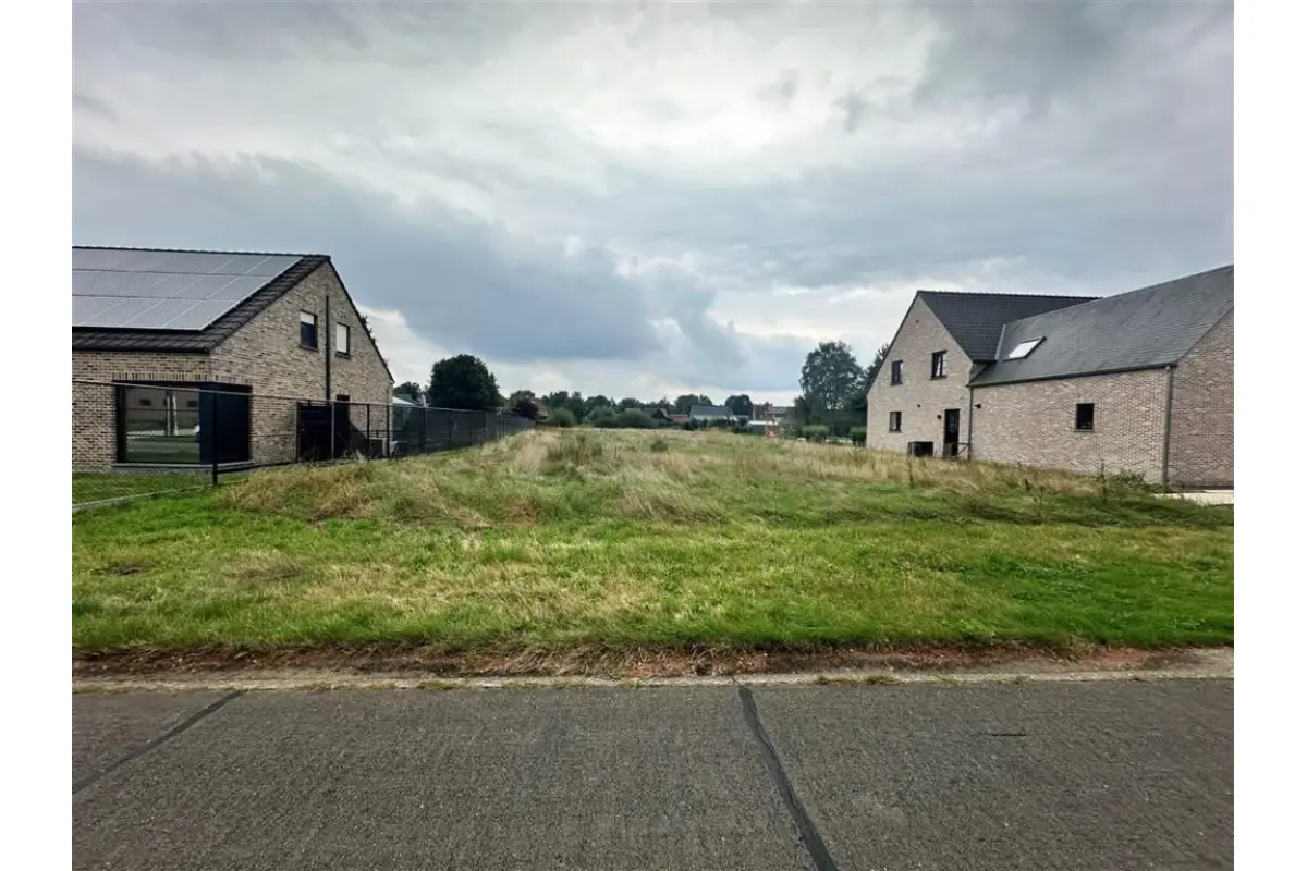 Grond te  koop in Beringen 3580 140000.00€  slaapkamers m² - Zoekertje 220357