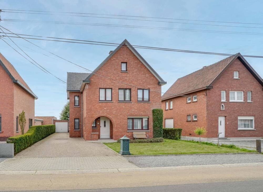 Huis te koop in Alken 3570 298000.00€ 3 slaapkamers 231.00m² - Zoekertje 284597