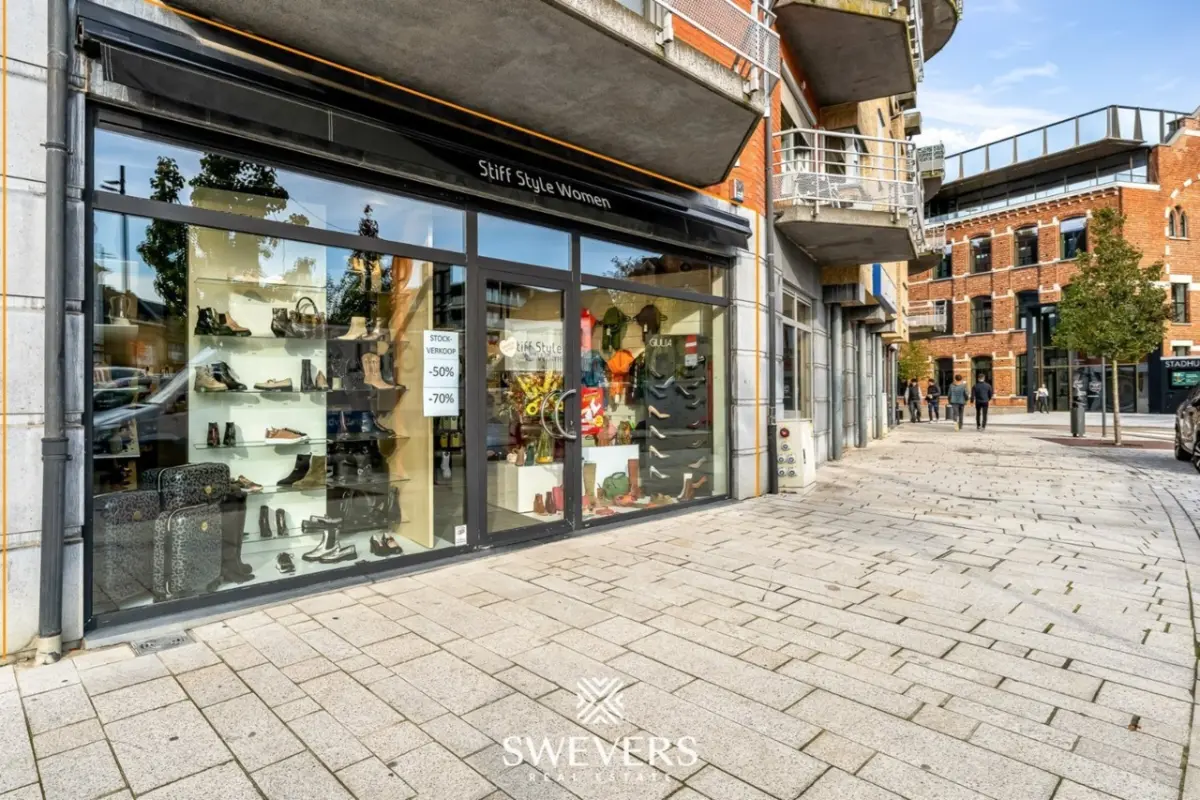 Handelszaak te  huur in Beringen 3580 1450.00€  slaapkamers m² - Zoekertje 293911