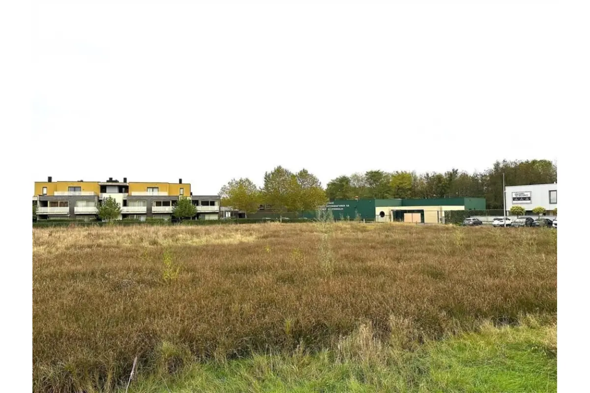 Grond te  koop in Hasselt 3500 175000.00€  slaapkamers m² - Zoekertje 296180