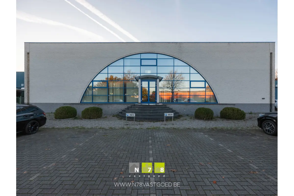 Handelszaak te  huur in Dilsen-Stokkem 3650 27000.00€  slaapkamers 8364.00m² - Zoekertje 297900