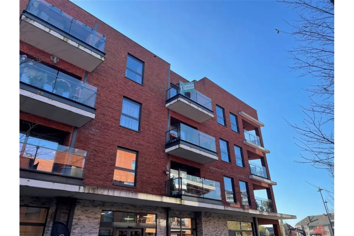 Appartement te  koop in Genk 3600 154000.00€ 1 slaapkamers 54.00m² - Zoekertje 298257