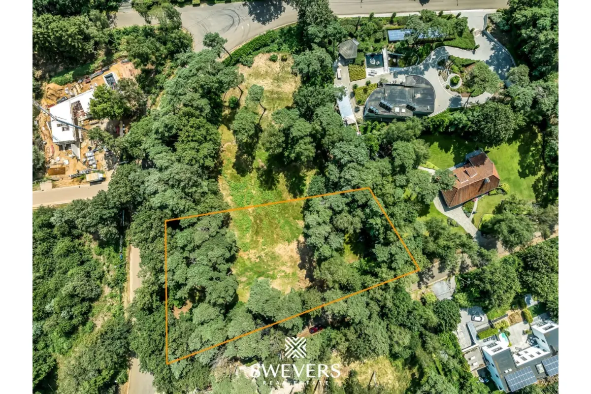 Grond te  koop in Heusden-Zolder 3550 530000.00€  slaapkamers m² - Zoekertje 306082