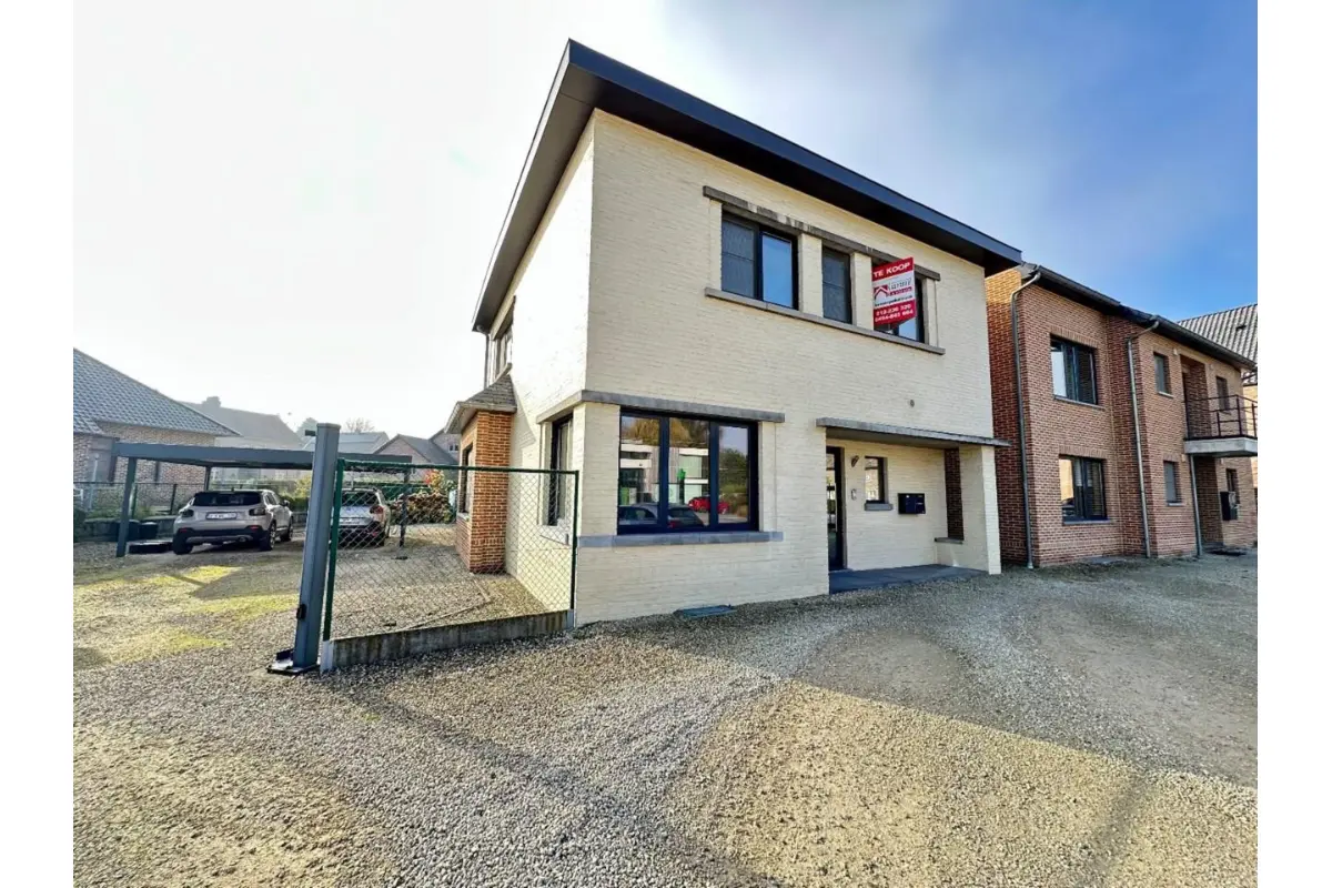 Appartement te  koop in Tongeren 3700 299000.00€ 2 slaapkamers 120.00m² - Zoekertje 309824