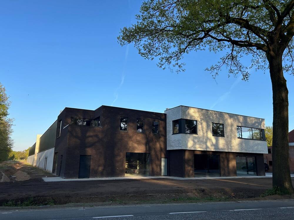 Handelszaak te huur in Zonhoven 3520 5633.88€ slaapkamers 600.00m² - Zoekertje 314207