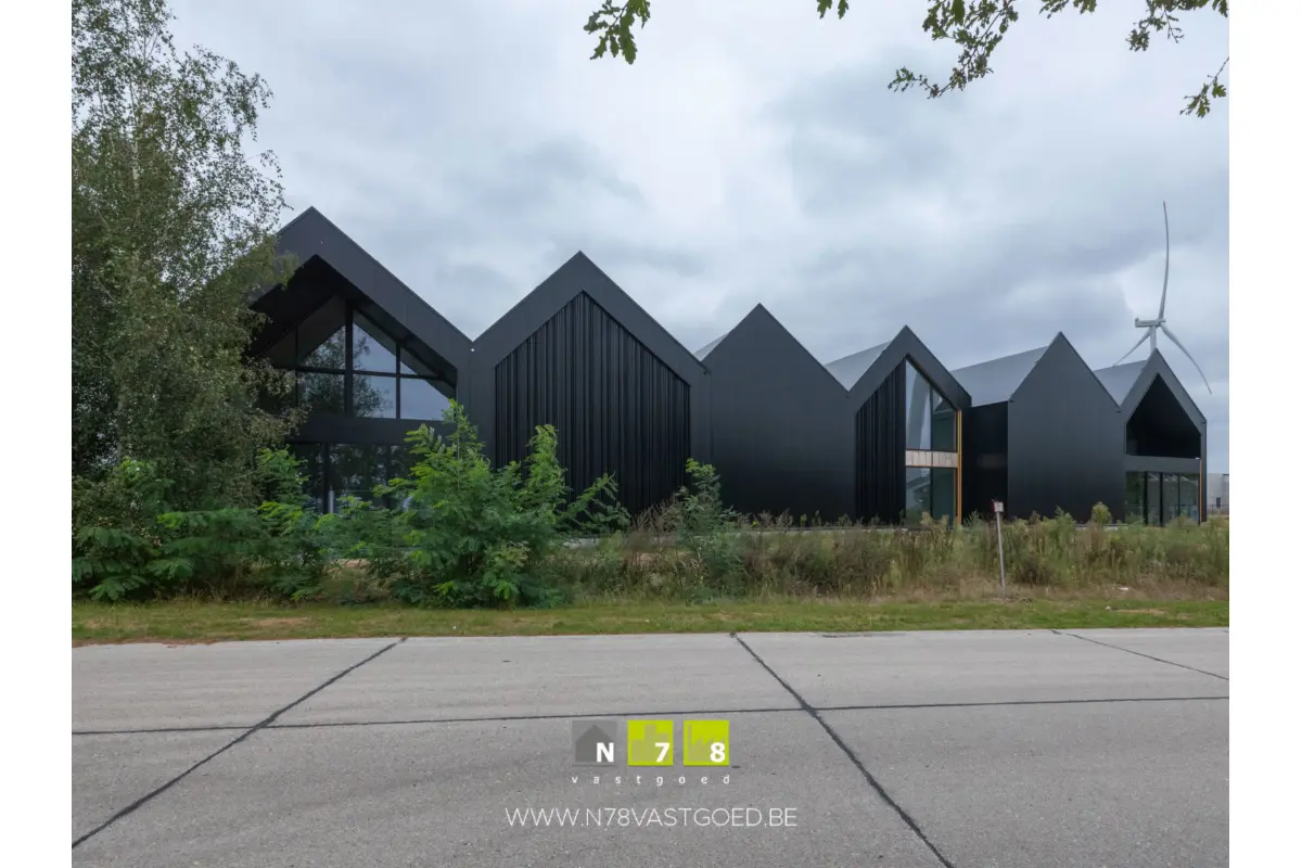 Appartementsgebouw te  koop in Dilsen-Stokkem 3650 495000.00€  slaapkamers 351.00m² - Zoekertje 321002