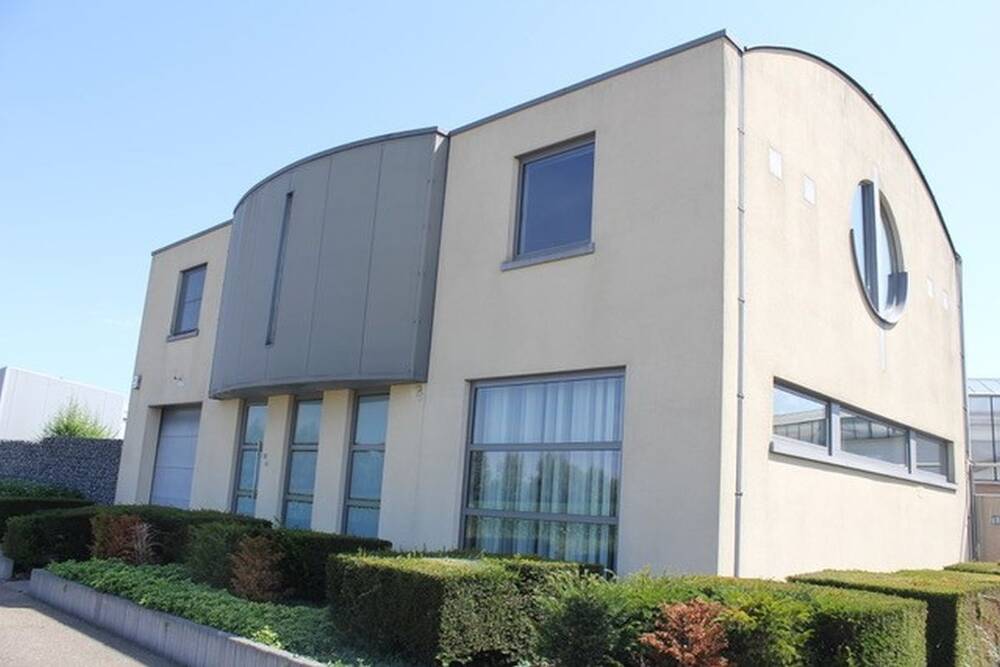 Handelszaak te  koop in Halen 3545 0.00€  slaapkamers m² - Zoekertje 335877