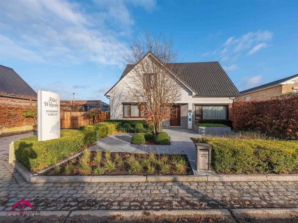 Huis te koop in Maaseik 3680 675000.00€ 9 slaapkamers 527.00m² - Zoekertje 343302