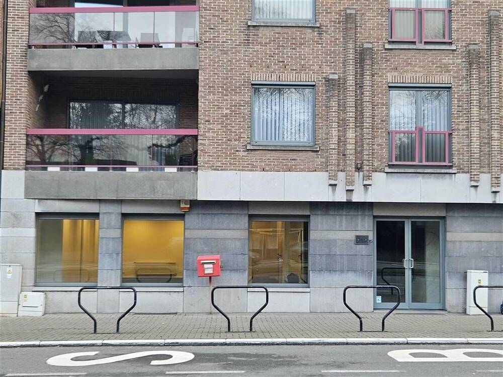 Handelszaak te  huur in Tongeren 3700 1400.00€  slaapkamers 215.00m² - Zoekertje 345723