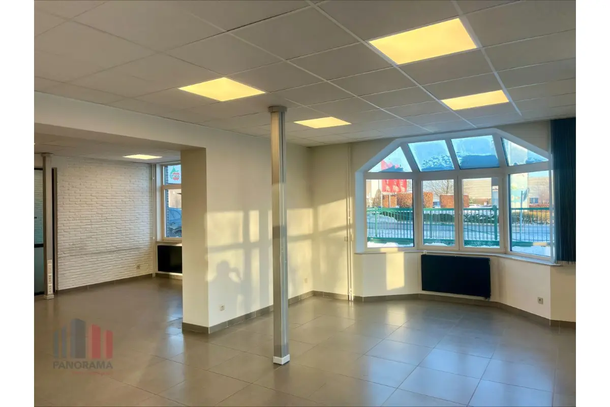 Handelszaak te  huur in Sint-Truiden 3800 1800.00€  slaapkamers 270.00m² - Zoekertje 359321